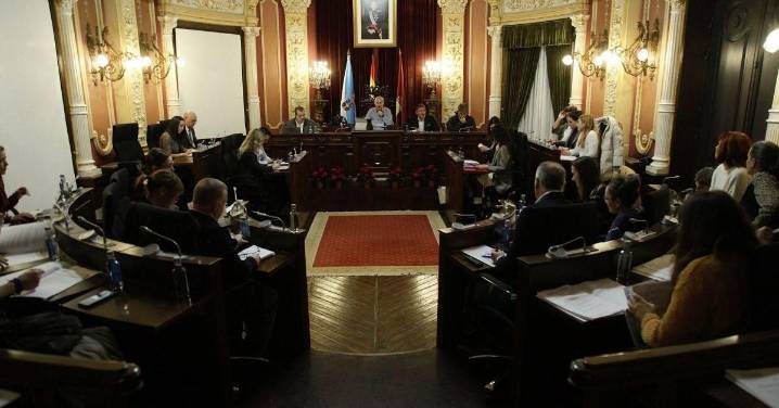 La oposición salva la gestión del Concello de Ourense y el juzgado decide el futuro