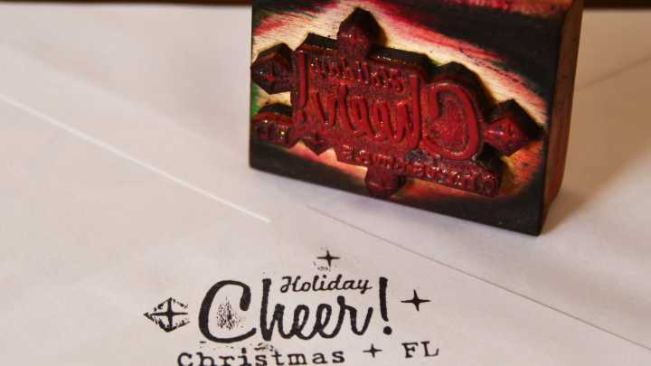 Send Christmas cards from this festive Florida town, see USPS deadlines