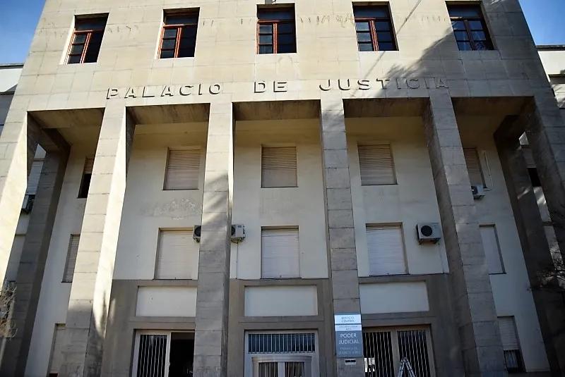La Cámara Penal de Azul confirmó que no devolverán 4.100 dólares secuestrados a un olavarriense en un allanamiento