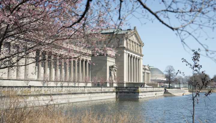 Museum of Science and Industry workers ratify first union contract