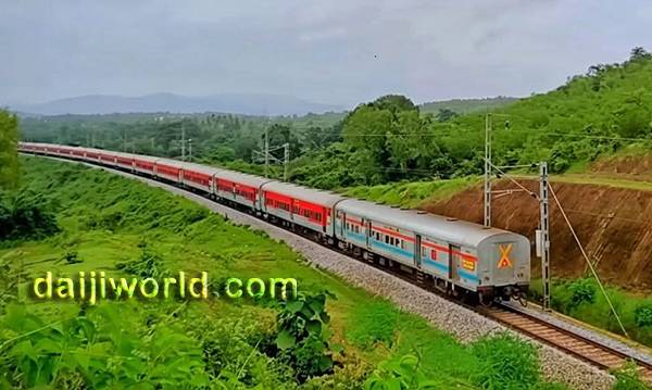 Udupi: MP Kota Srinivas Poojary urges Centre to double Konkan Railway route