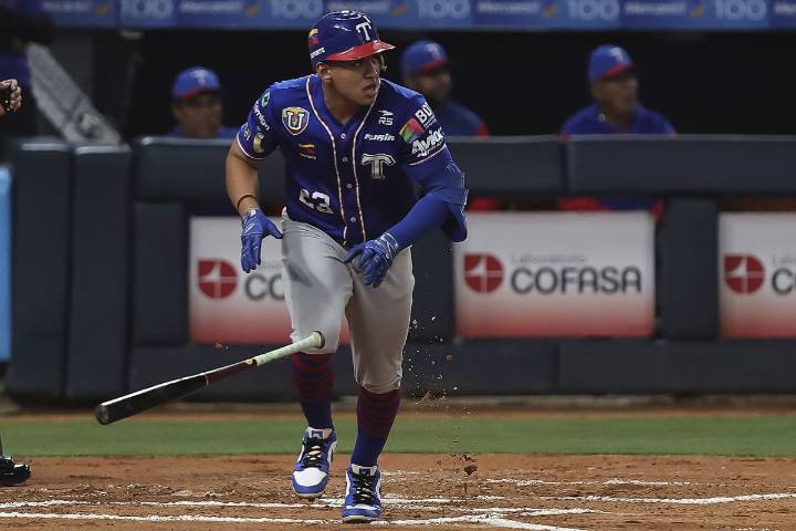 Jadher Areinamo se despide de La Guaira con una racha de de hits de 17 juegos y con registro histórico
