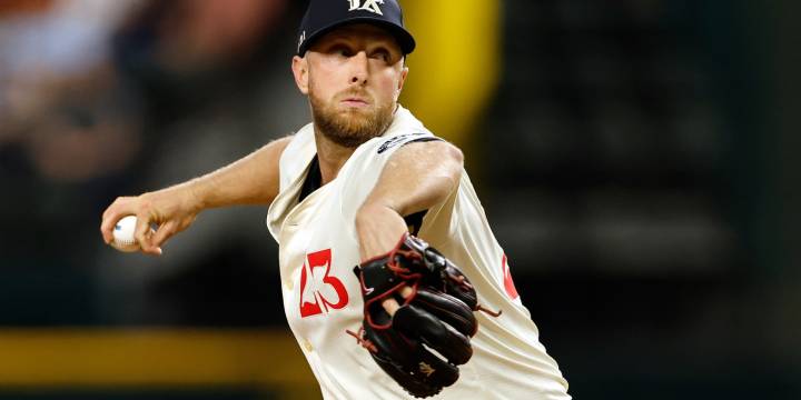 Merrill Kelly, D-backs agree to 2-year contract (source)