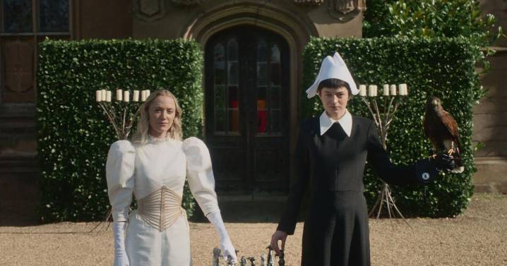 Review: Vaguely fantastical without ever being fantastic, '100 Nights of Hero' is less than magical