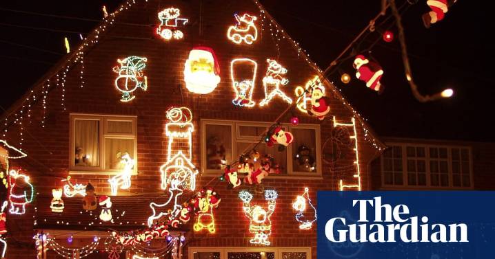 UK households bin 168m Christmas lights and ‘fast tech’ items a year