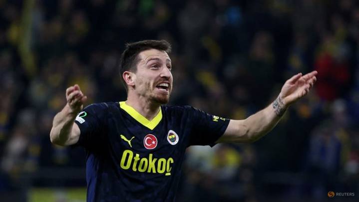 Turkey jails top-tier players pending trial in gambling probe