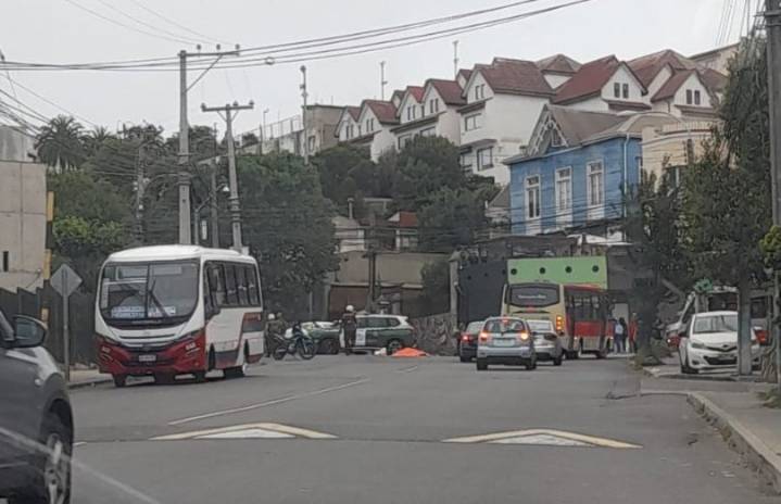 Amplían detención de chofer de microbús por fatal atropello de universitaria en el cerro Playa Ancha de Valparaíso
