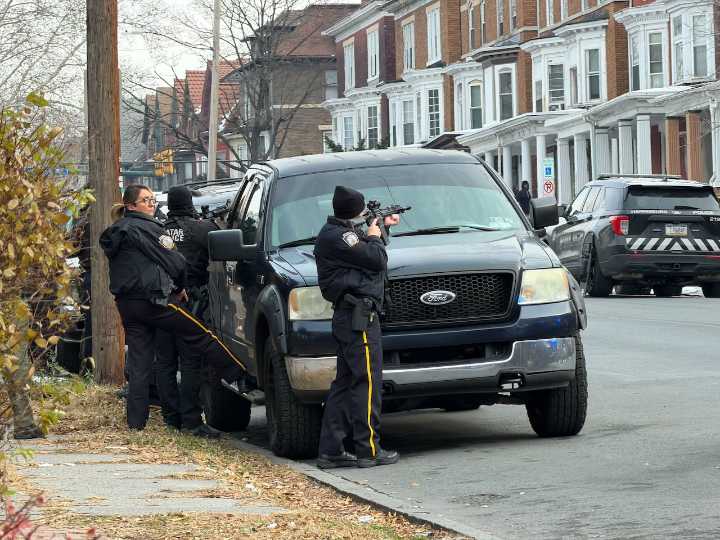 Police incident closes roads in Harrisburg neighborhood
