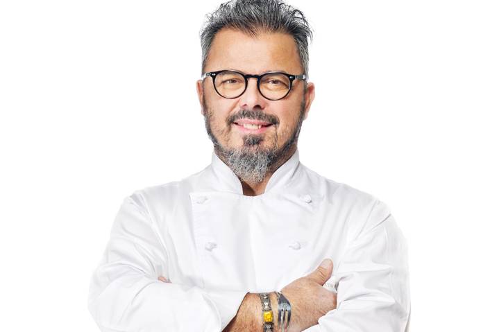 Donato de Santis revoluciona las redes al mostrar la forma “correcta” de comer una popular pasta italiana