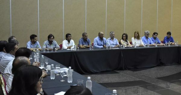 Bono de $180.000 y pagos quincenales hasta febrero: la propuesta de Provincia a los gremios