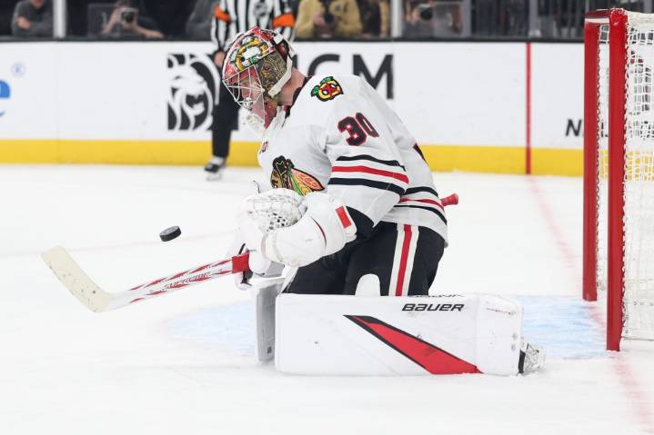 Chicago Blackhawks cruise past New York Rangers