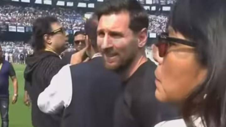 Messi turns Salt Lake Stadium into a sea of joy, SRK drops in for a memorable meet: WATCH