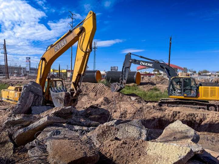 Toca el turno a Manuel Gómez Morín; cerrarán carril por obras de colector