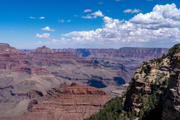 Grand Canyon cancels overnight stays at South Rim lodges because of water