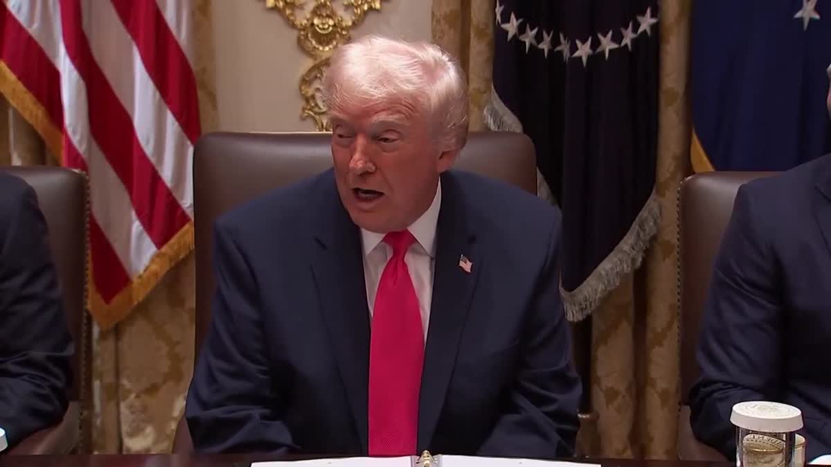 Trump's Brain Turns Into Mush At Cabinet Meeting In Front Of The World