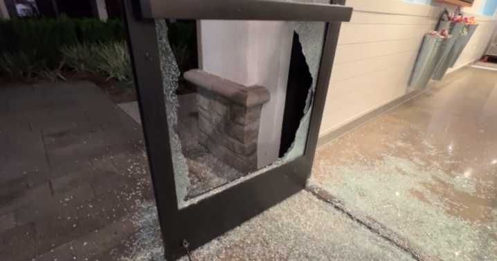 Thieves tunnel into Woodland Hills sports memorabilia shop, steal nearly $30,000 of merchandise