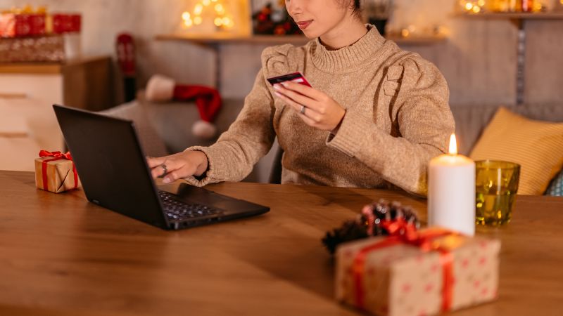 Giving gift cards this holiday season? Here’s how to avoid getting scammed