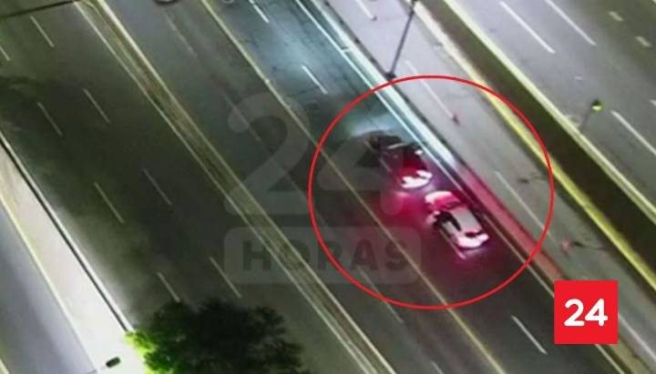 Con pistolas: delincuentes asaltan a jueza en la salida de la Autopista Costanera Norte