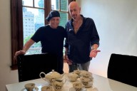 “Puede tener un final feliz". Quién es el comprador del juego de té de Yiya Murano y cuál es su conexión con Susana Giménez