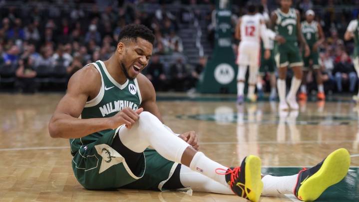 Bucks coach Doc Rivers says he anticipates Giannis Antetokounmpo missing about 4 weeks