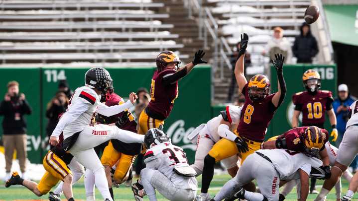 Watch: Pomona beats Windsor football for state title with walk