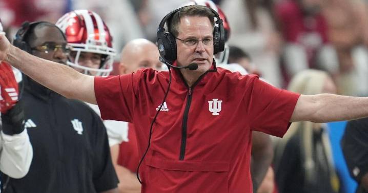 Halftime: No. 1 Ohio State 10, No. 2 Indiana 6