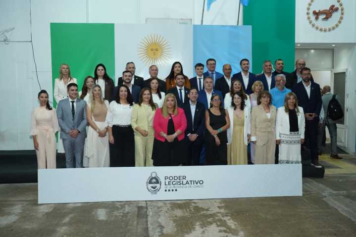 “Seguiremos construyendo acuerdos”, afirmó Carmen Delgado tras su reelección al frente de la Legislatura