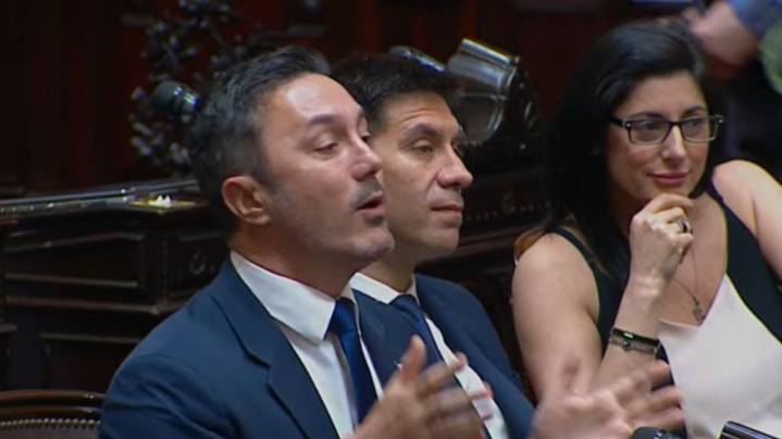 Petri presentó su renuncia oficial como ministro de Defensa con una carta dirigida a Milei