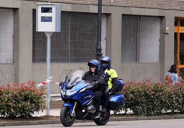 Cuenta atrás para que los nuevos radares empiecen a multar en Oviedo
