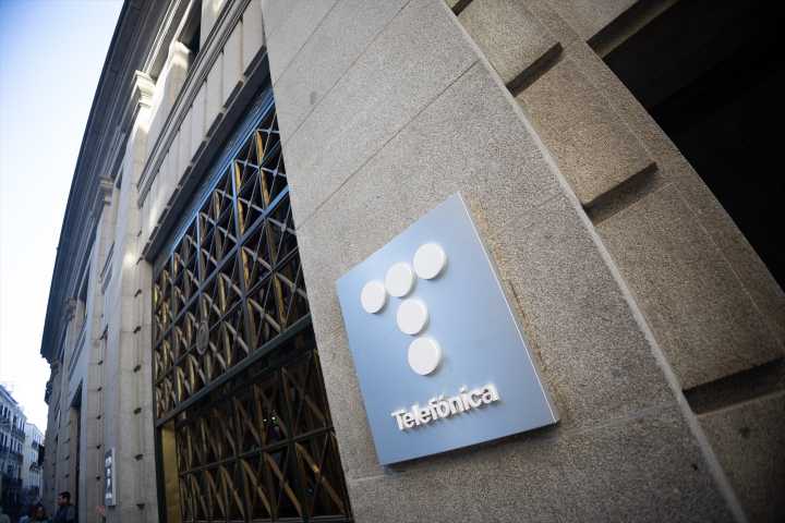 Os sindicatos rexeitan a primeira proposta de Telefónica de ERE para as tres sociedades principais