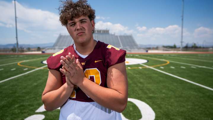 Windsor lineman signs with OU, will play for state title in big week