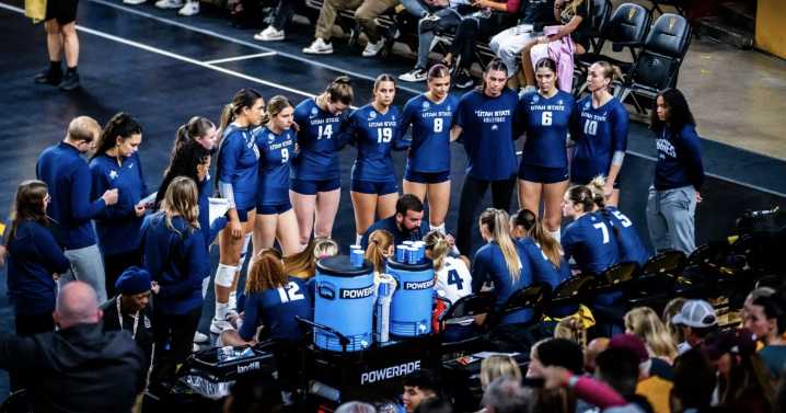 Volleyball’s season ends in second round loss at Arizona State