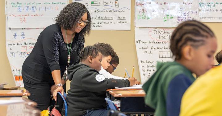 LA's new grading system rewards schools for student growth