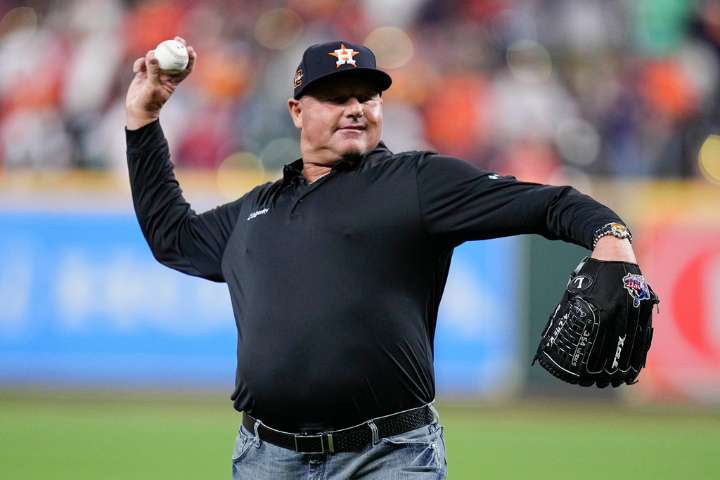 Trump Goes To Bat For Roger Clemens After Blaming Obama DOJ Over Hall of Fame