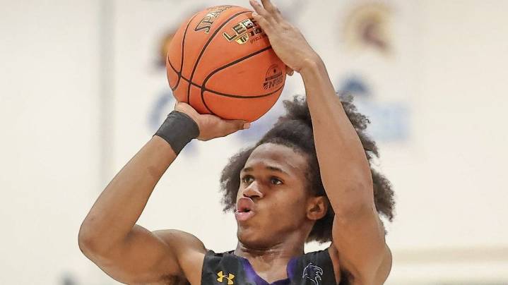 Sewanhaka boys basketball's Dante Anderson (32 points) keys comeback win