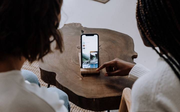 Por qué los consumidores de la Gen Z y millennial se sienten desilusionados ¿cómo pueden impulsar un cambio real?