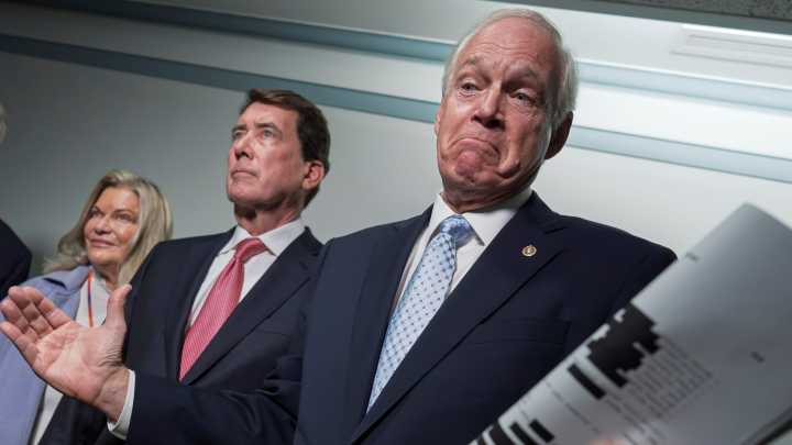 Sen. Ron Johnson asks DOJ to investigate Wisconsin judge in former Trump attorney's case