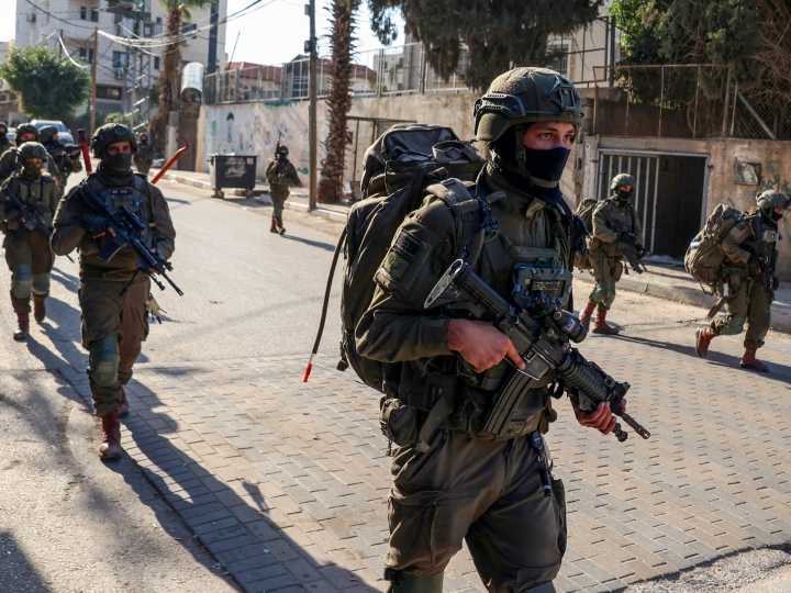 Young Palestinian dies in Israeli custody, dozens taken in West Bank raids