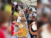 Regalan 4 toneladas de tacos a fieles a la Virgen de Guadalupe en CDMX