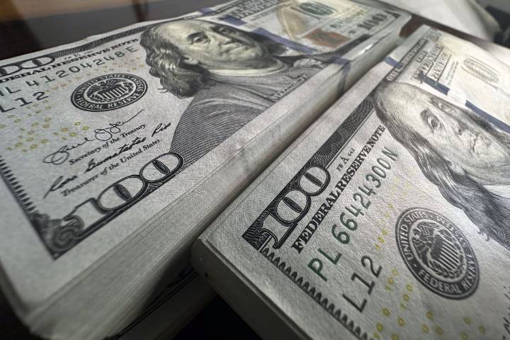 Expectativa por las tasas. El dólar oficial anota una semana completa de calma