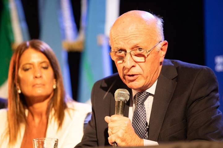 Eduardo Casal: «El cambio de paradigma involucra una transformación integral»