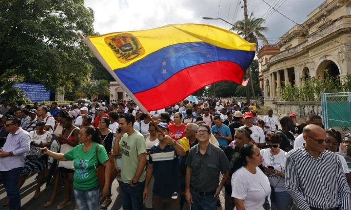 Cientos de cubanos expresan su respaldo a Venezuela en medio de las tensiones con EE.UU.