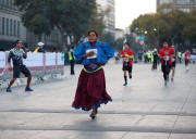 Corredores indígenas protagonizan Medio Maratón en CDMX; participaron 7 mil personas