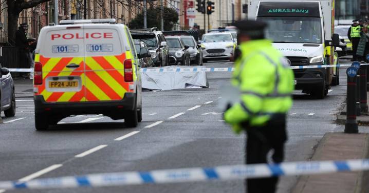 Man dead and three in hospital after Glasgow street disturbance