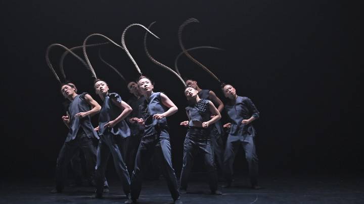 Hung Dance’s ‘Birdy’ features feather headpieces inspired by 18th