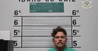 Elk City man arrested after vehicle pursuit and foot chase