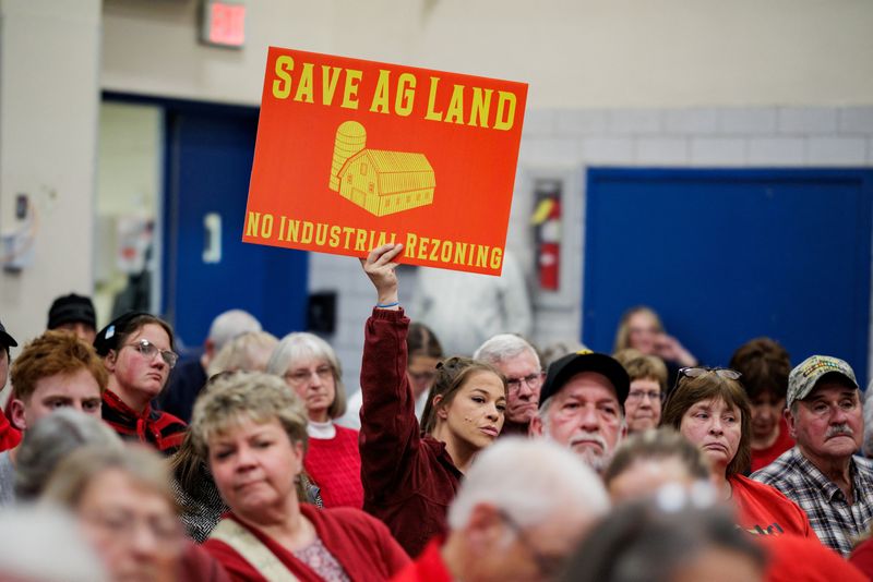 Trump’s push for more AI data centers faces backlash from his own voters