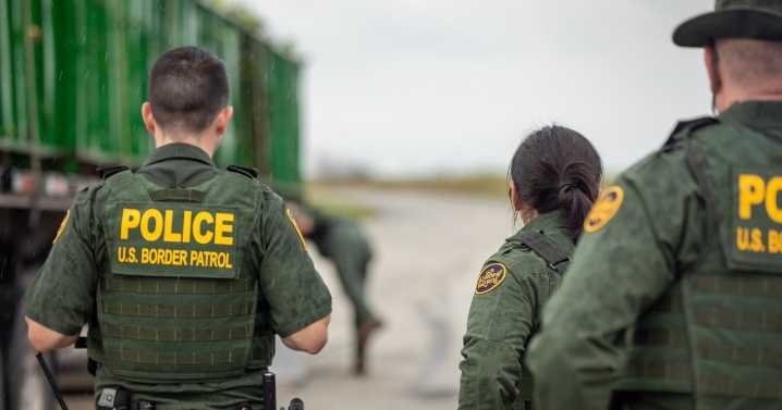 "¡Soy ciudadana estadounidense!": Detienen a una mujer vestida de médico en los Cayos de Florida