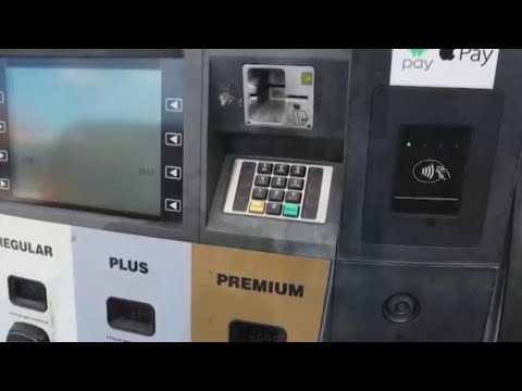 Gas prices drops below $3 per gallon nationwide, new data shows