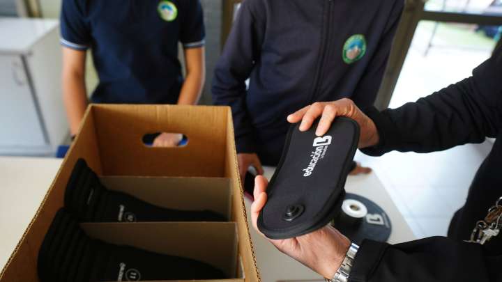 Chile becomes latest country to ban smartphone use during class